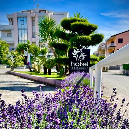 Hotel Le Ceramiche Cosenza Montalto Uffugo Esterno foto