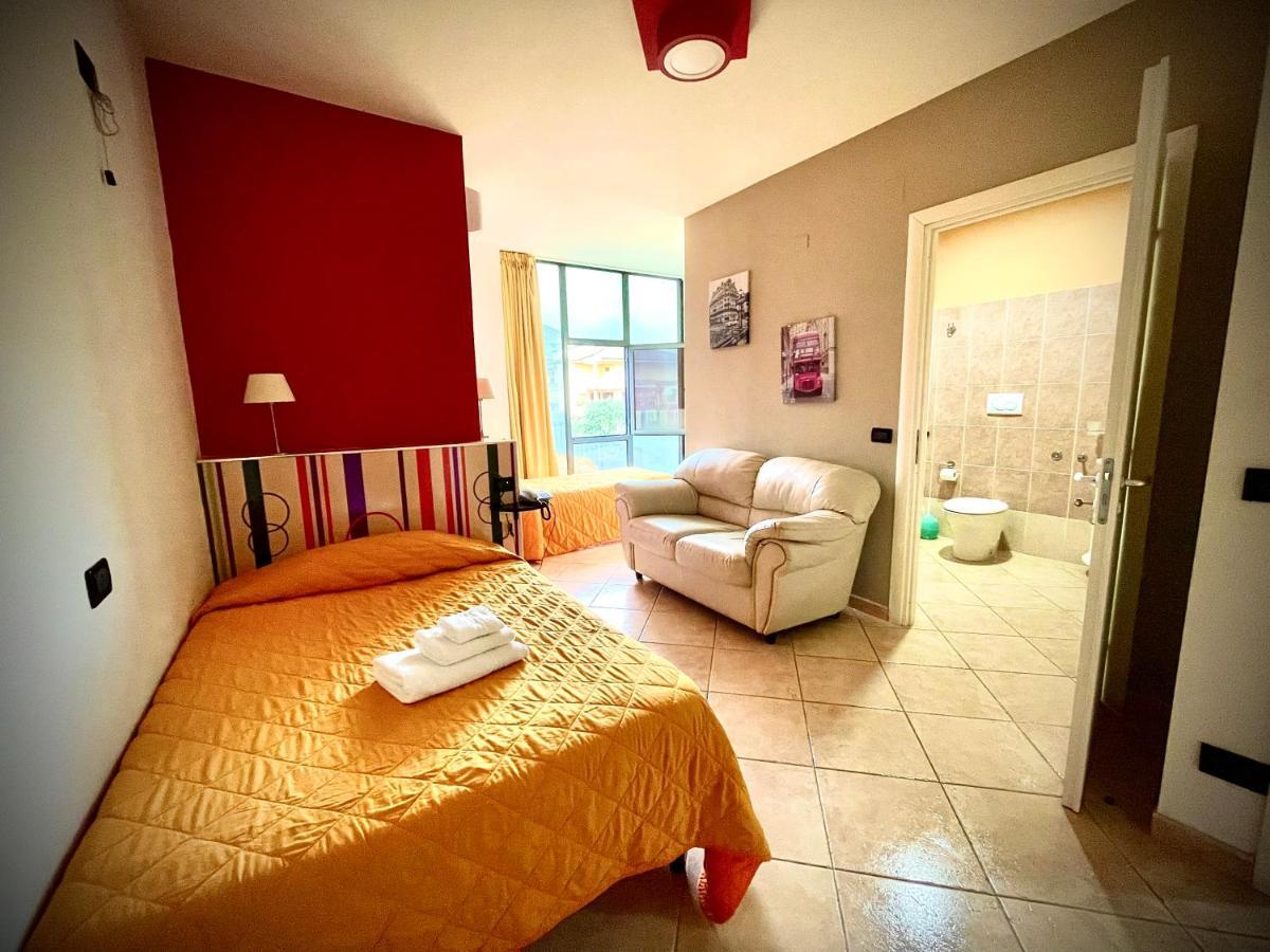 Hotel Le Ceramiche Cosenza Montalto Uffugo Esterno foto