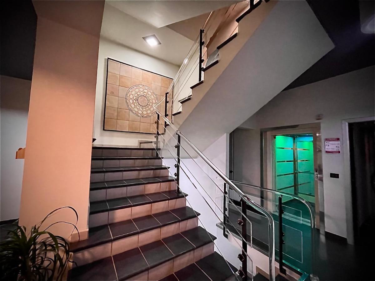 Hotel Le Ceramiche Cosenza Montalto Uffugo Esterno foto