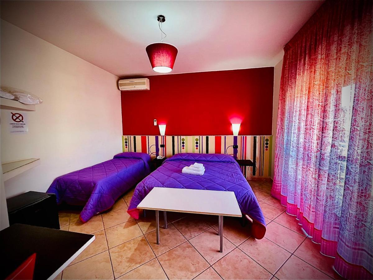 Hotel Le Ceramiche Cosenza Montalto Uffugo Esterno foto