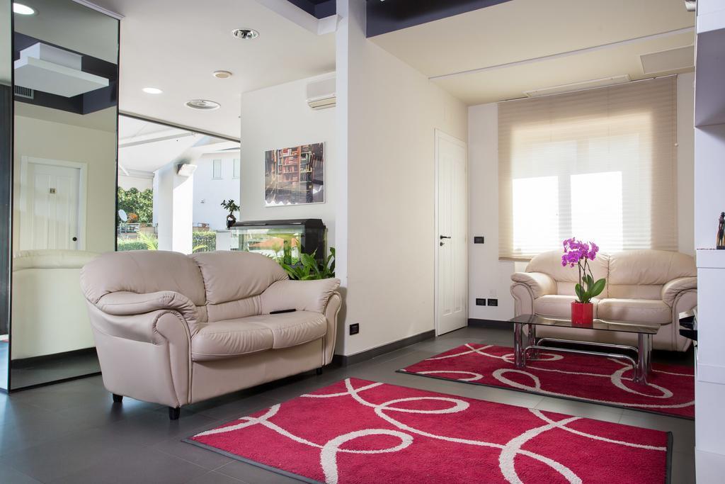 Hotel Le Ceramiche Cosenza Montalto Uffugo Esterno foto