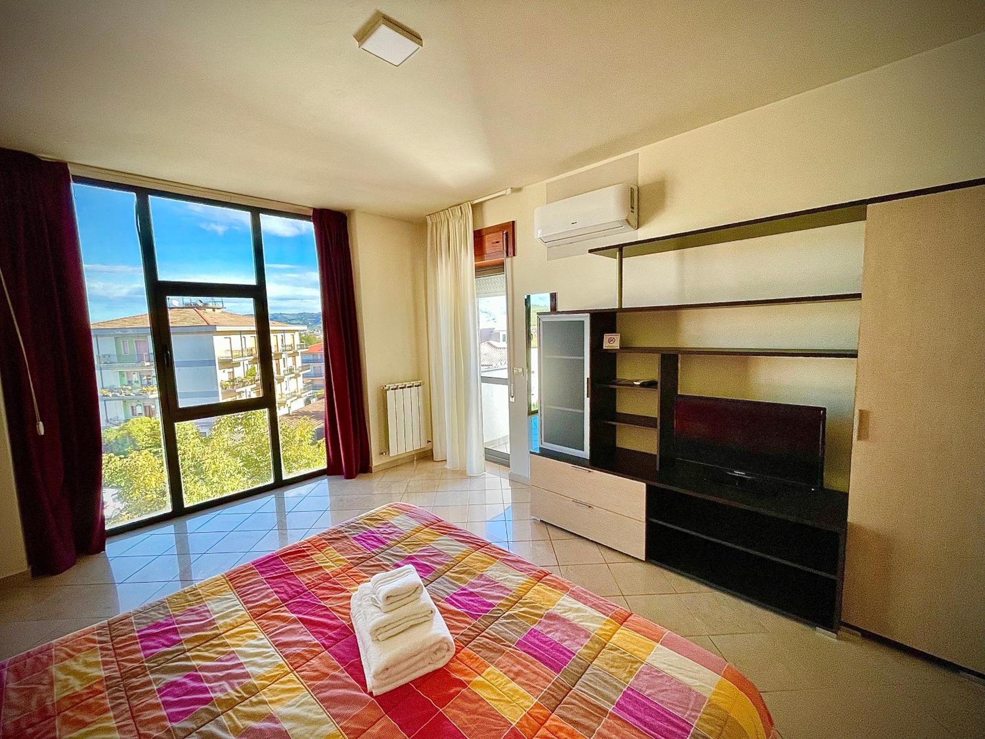 Hotel Le Ceramiche Cosenza Montalto Uffugo Esterno foto