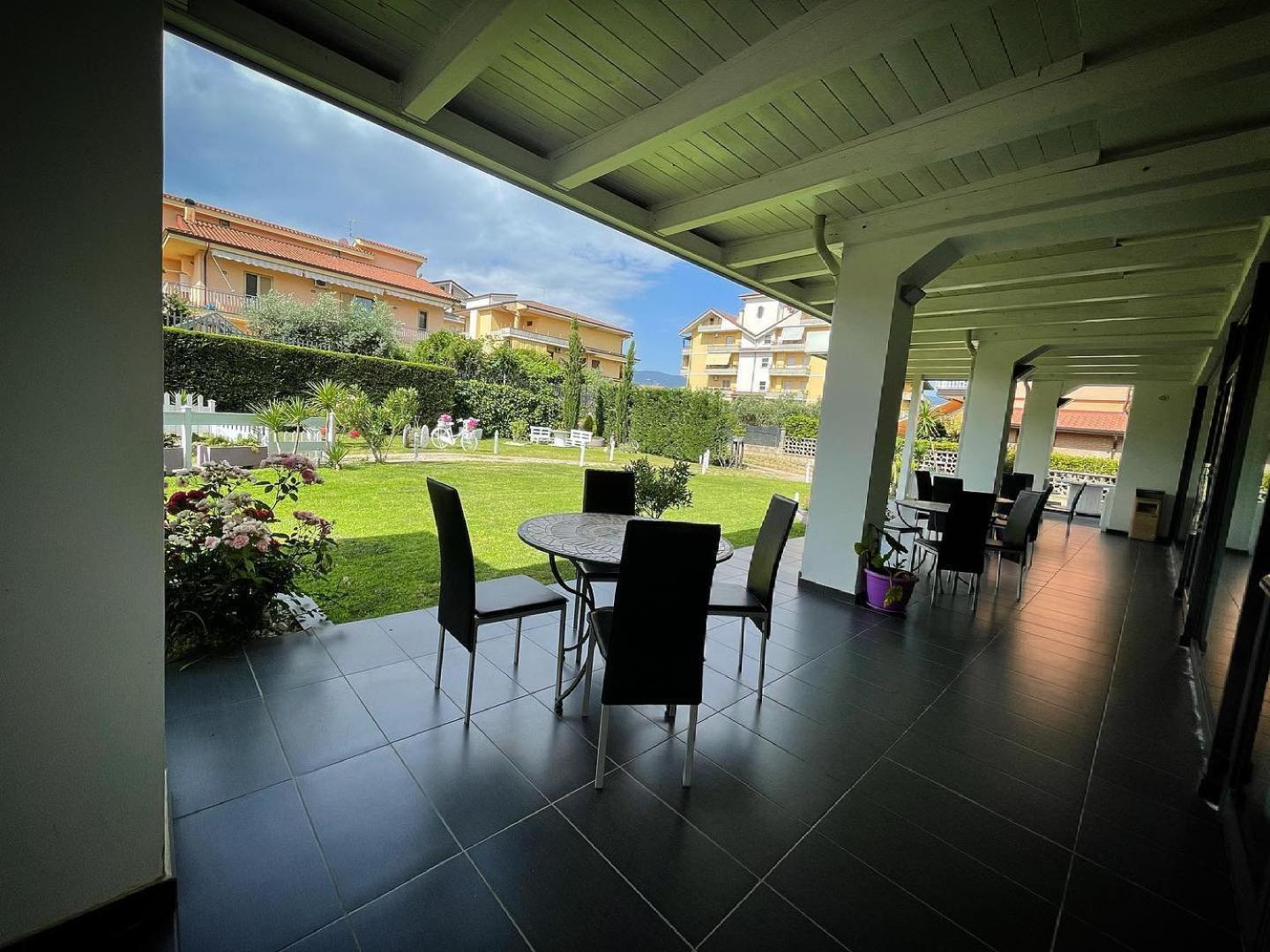 Hotel Le Ceramiche Cosenza Montalto Uffugo Esterno foto